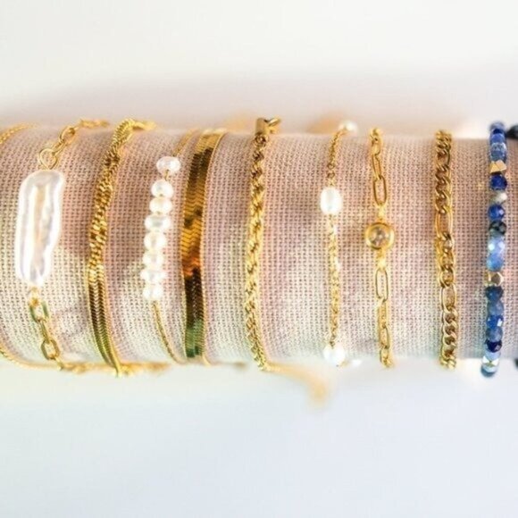 LOVELY BLUE SAPPHIRE Gemstone Beaded Bracelet Dainty Jewelry Sapphire blue - Picture 9 of 9